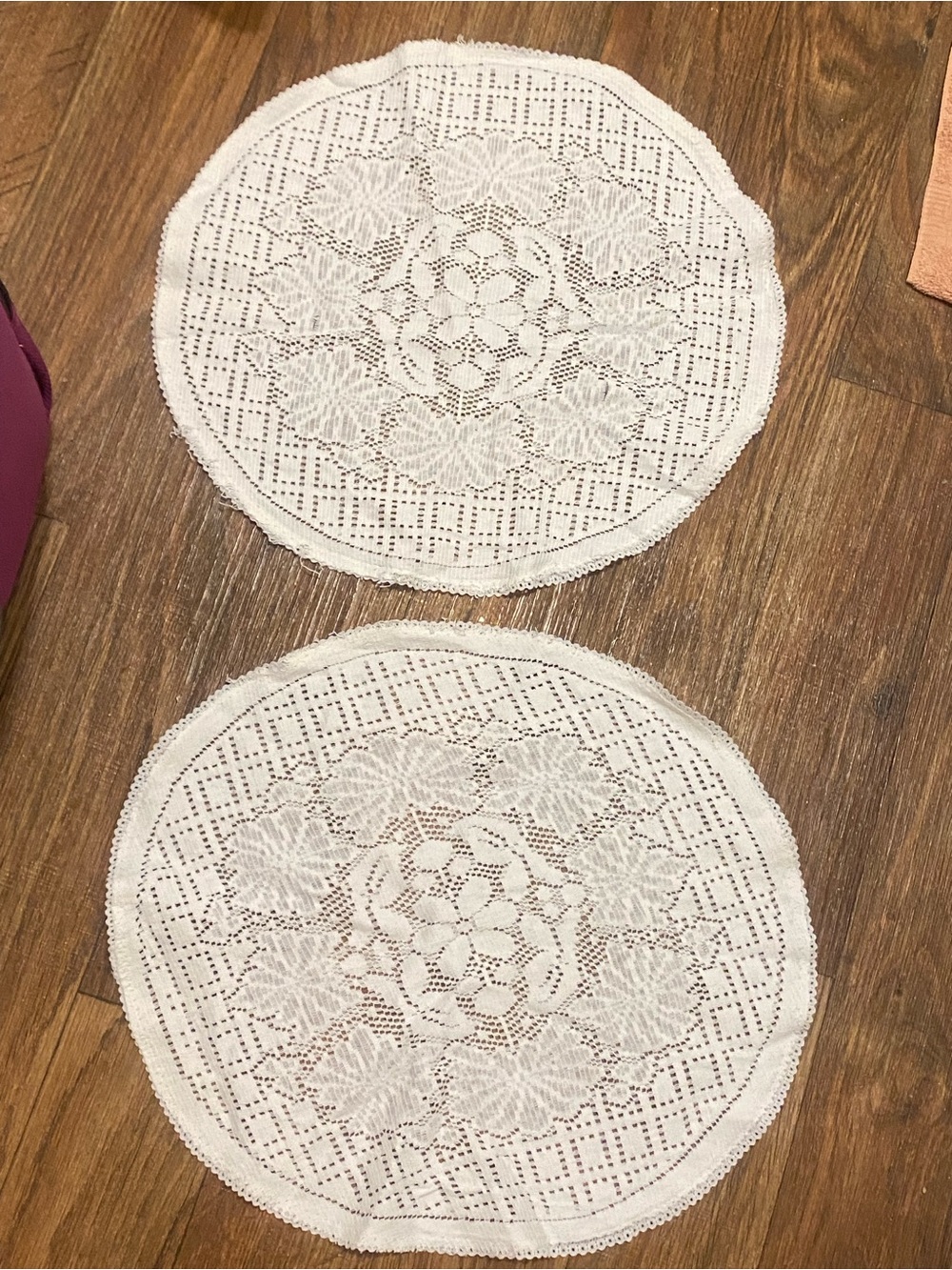 Vintage Set Lot Of 2 White Lace 15” Round Doilies Doily Flower Center Geometric